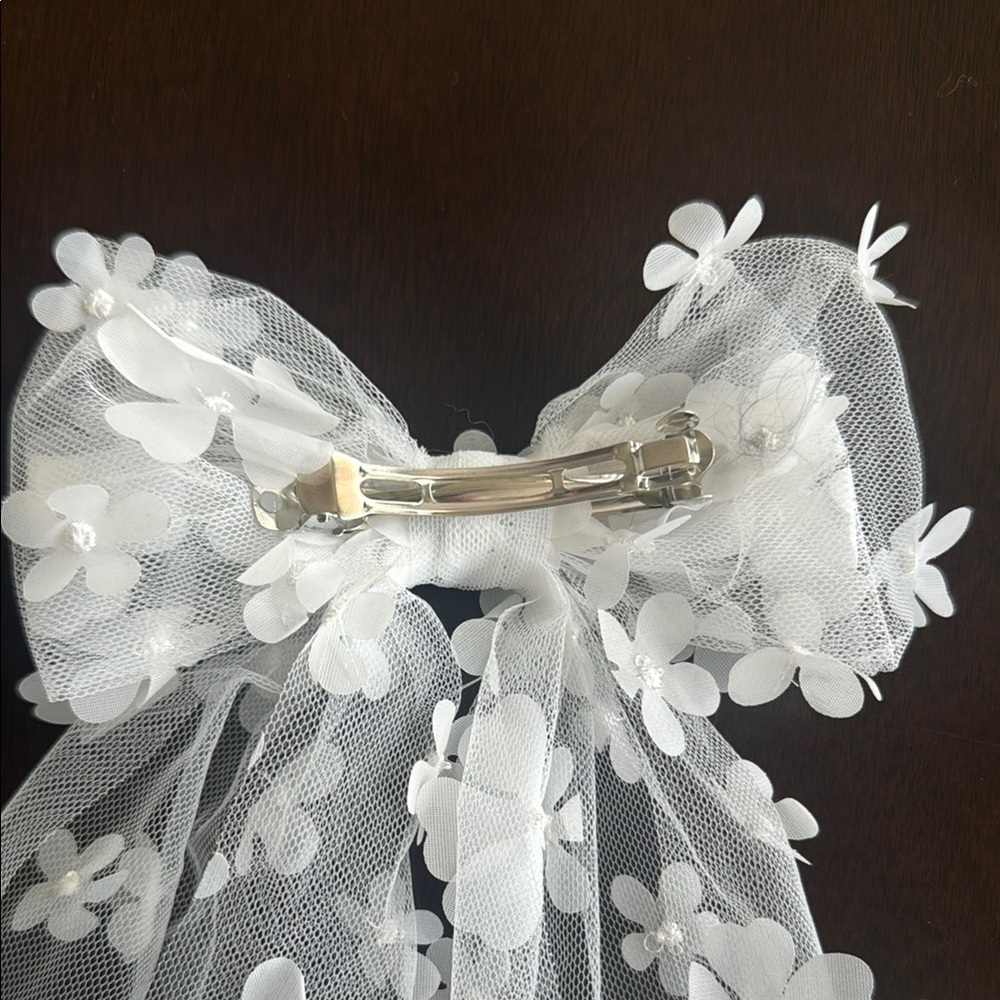 White Floral Tulle Bow Hair Clip - Picture 2 of 3